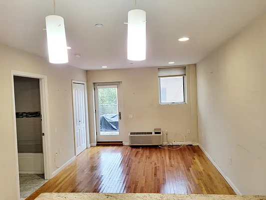 Rented by Modern Spaces | media 5