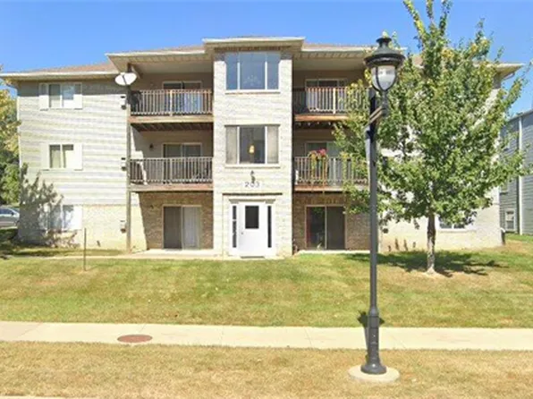 203 5th St APT 1, Coralville, IA 52241