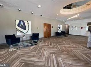 3601 Clarks Ln Unit 220, Baltimore, MD 21215