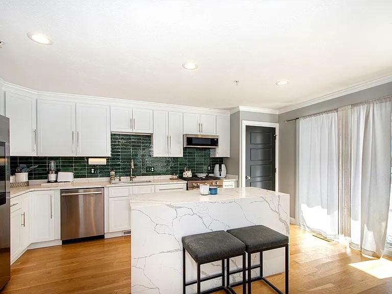 138 Elm St #30 — Photo 3