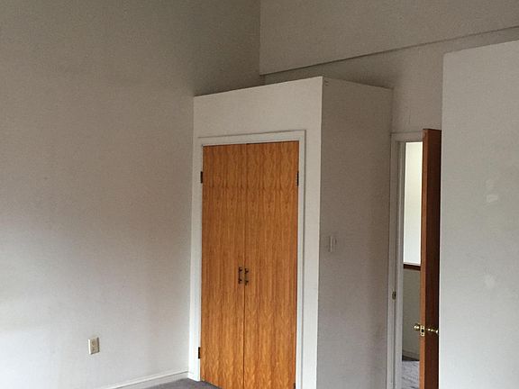 2nd image of 104 Fairmount Ave #2