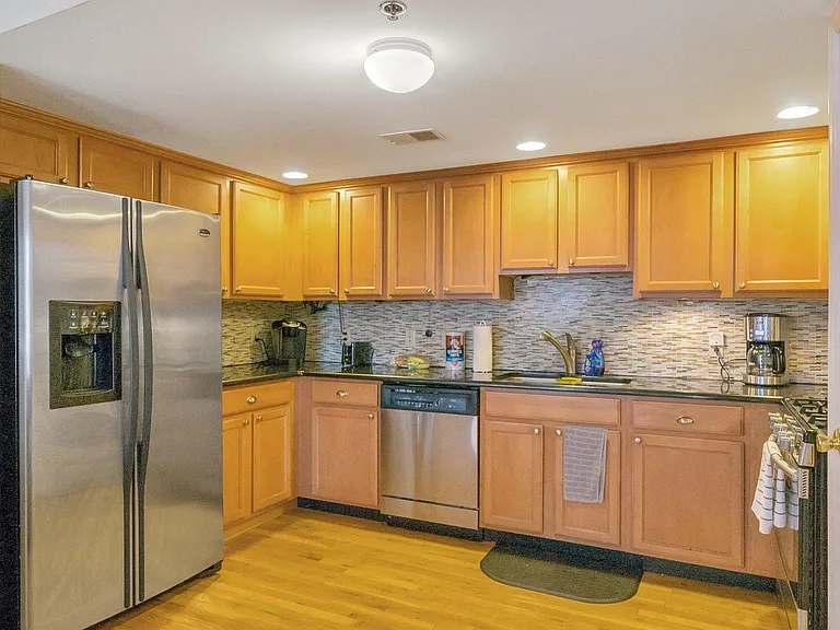 75 Jefferson St #5 — Photo 5
