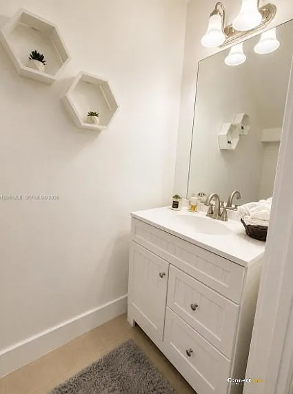 12610 SW 54th St — Photo 7
