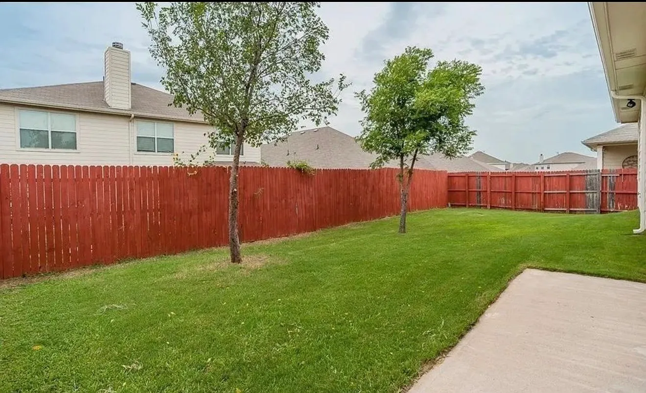 3 bed, 1790 sqft, $2,350 — Photo 4