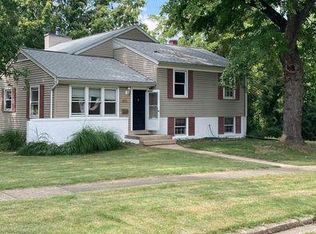 800 Woodburn Rd, Rockville, MD 20851