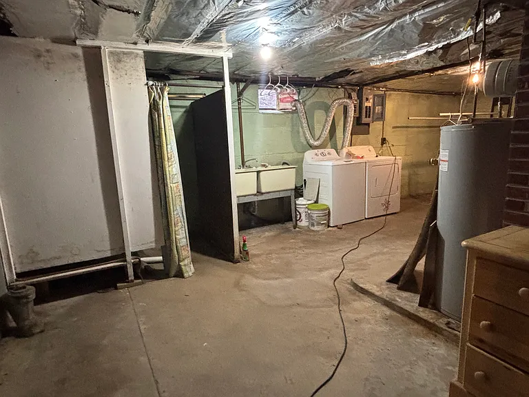 85 Patten Dr #1 — Photo 36