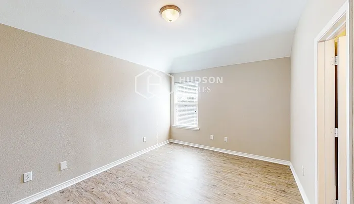 1468 Red Wolf Dr — Photo 27