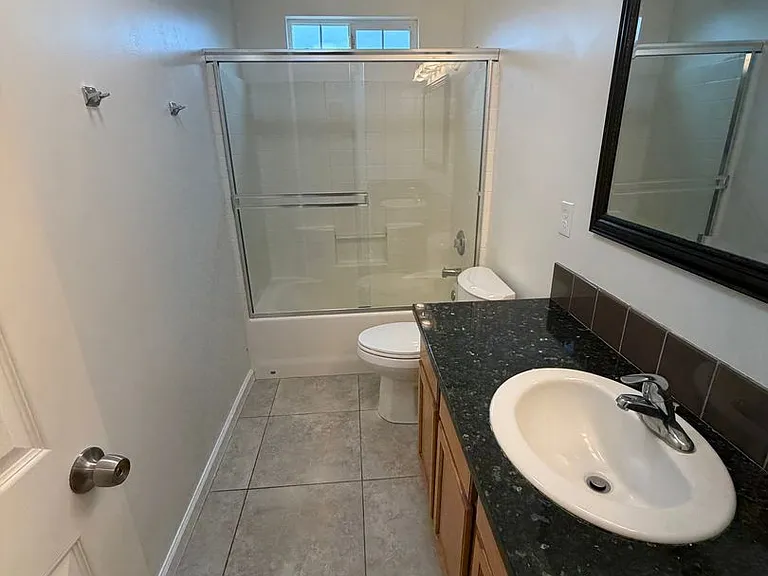 2892 Florence Ave — Photo 11