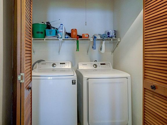 In unit washer and dryer (on first floor)