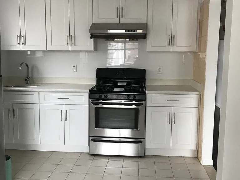 Cambreleng Ave — Photo 1