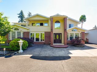 12818 SE Mill St, Portland, OR 97233