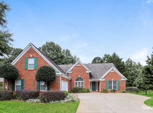 6108 Saddlehorse Dr, Flowery Branch, GA 30542
