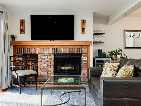 5th image of 170 Sugar Hill Lane