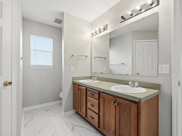 339 Peggy Dr — Photo 23