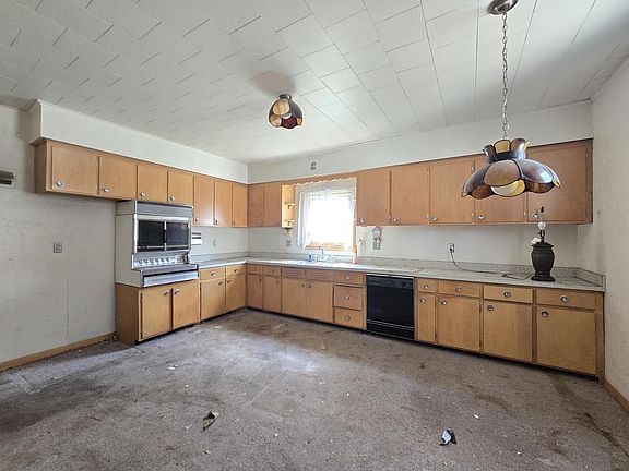 2nd image of 130 S 7th AVENUE #132