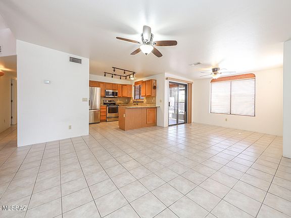 5th image of 470 W Rio Flojo