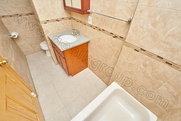 Rented by Genik Group Corp | media 7