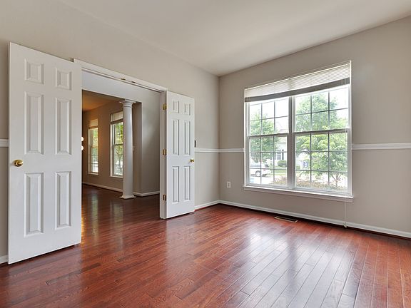 5th image of 8319 Tenbrook Dr