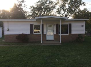 703 Imus Dr, Mishawaka, IN 46545