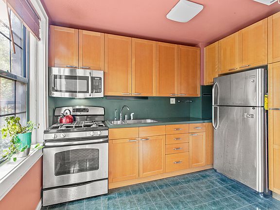 5th image of 43-13 47th St APT E35