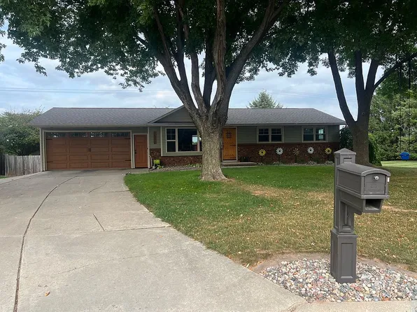 1502 Mohican Ct, Green Bay, WI 54313