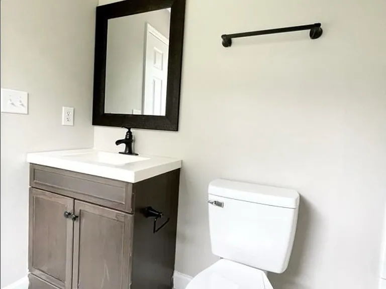 2236 Mercer Dr — Photo 9