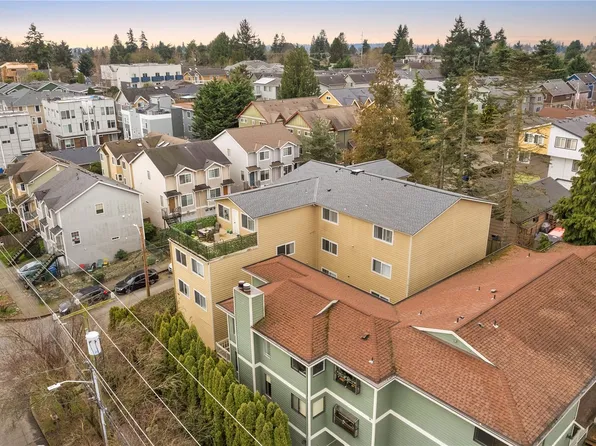9403 Linden Avenue N, Seattle, WA 98103