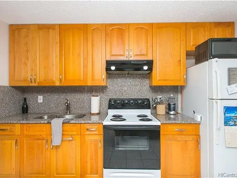 4486 Luapele Pl — Photo 2