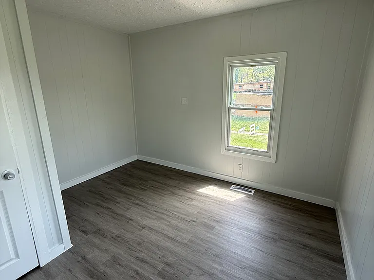 5740 Dodson Ferry Rd — Photo 11