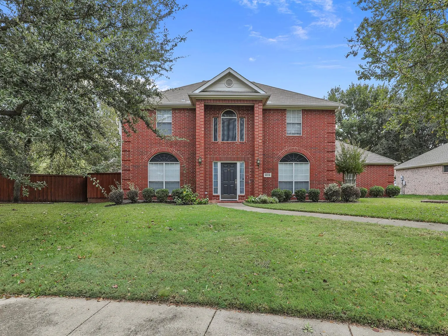 4 bed, 2672 sqft, $2,850 — Photo 1