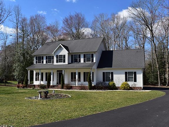 2nd image of 26890 Crest Dr
