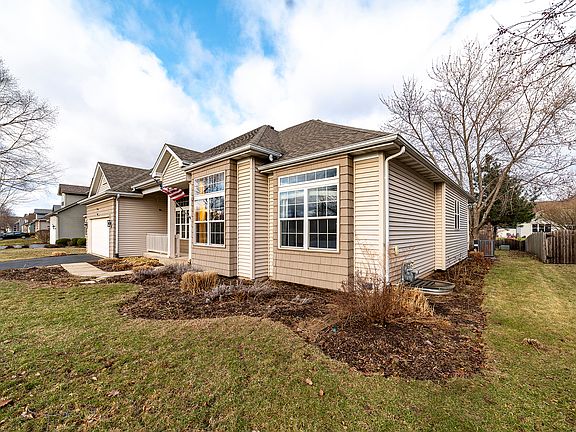 2nd image of 1962 Prairie Rose Ln
