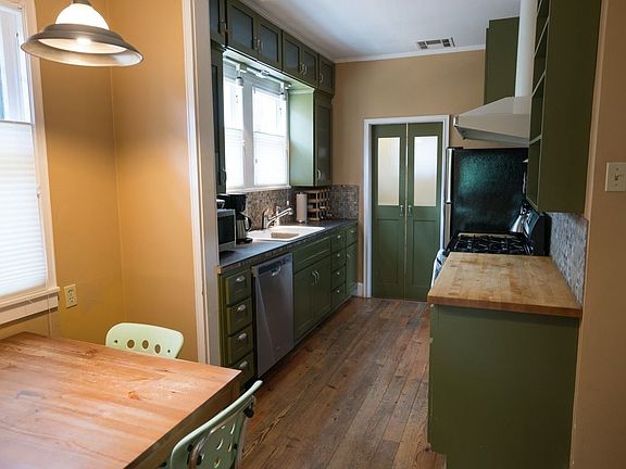 4th image of 2831 Shoal Crest Ave