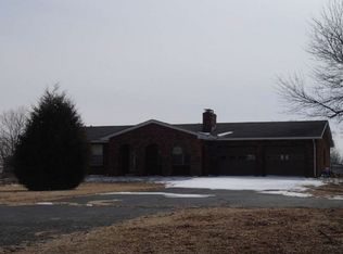 10522 Ellis Rd, Saint Jacob, IL 62281