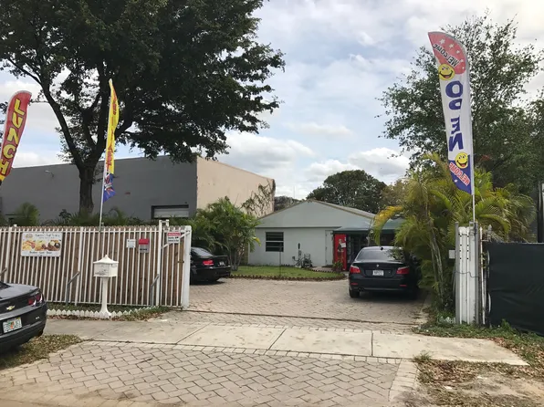 5842 Dewey St, Hollywood, FL 33023