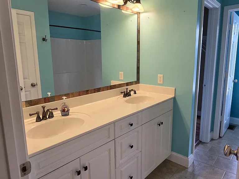 40 McKinley St — Photo 12
