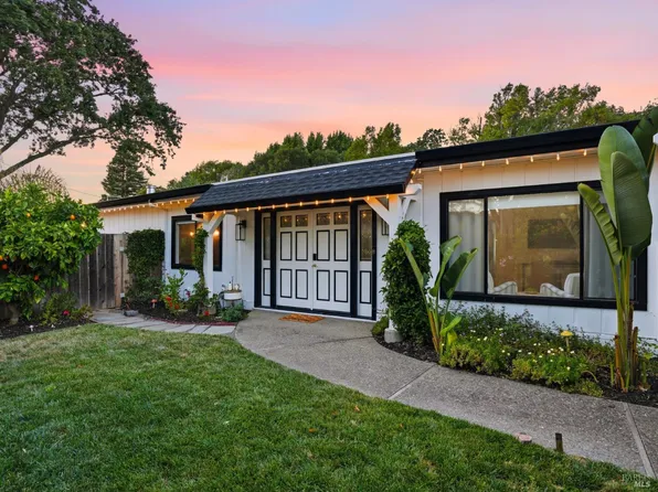 14 Villa Place, Novato, CA 94945