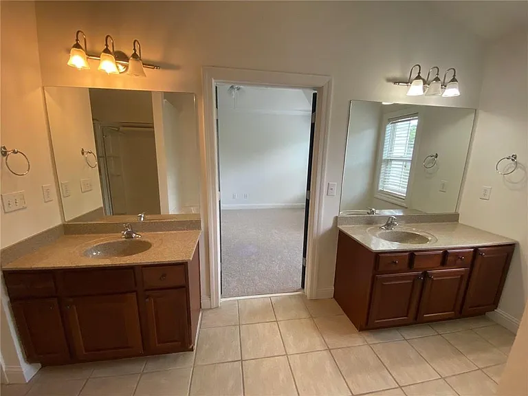 3231 Greenwood Oak Dr — Photo 26