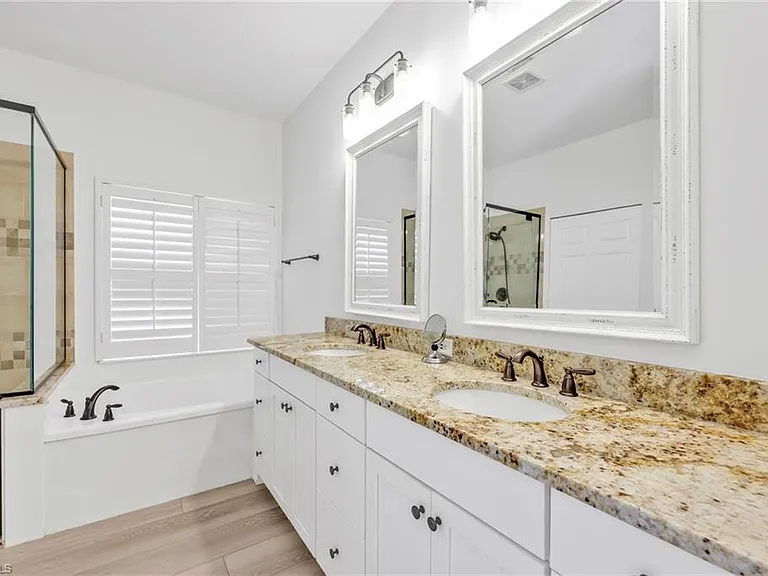 8924 Ventura Way — Photo 17