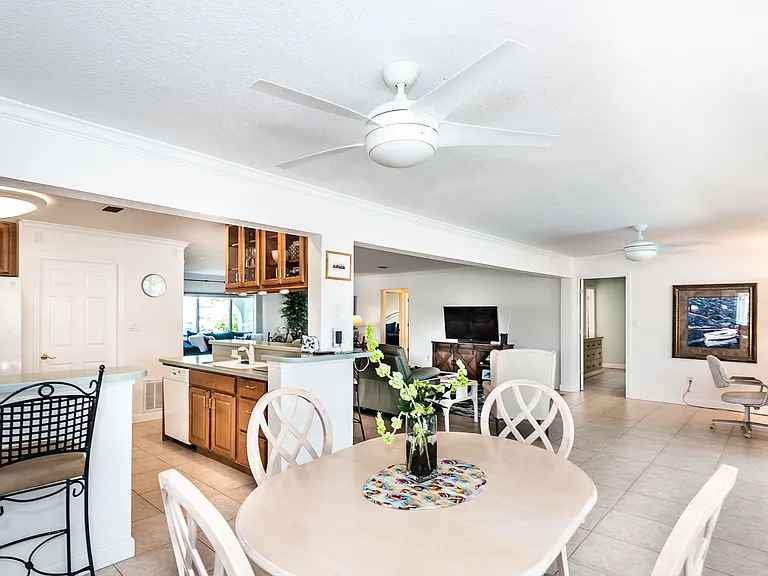 129 Cousley Dr — Photo 11