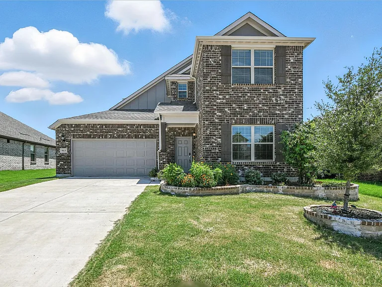 913 Cobalt Dr — Photo 2