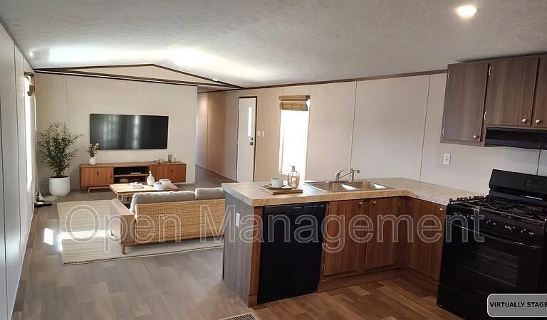 24 Erin Ln #78 — Photo 3