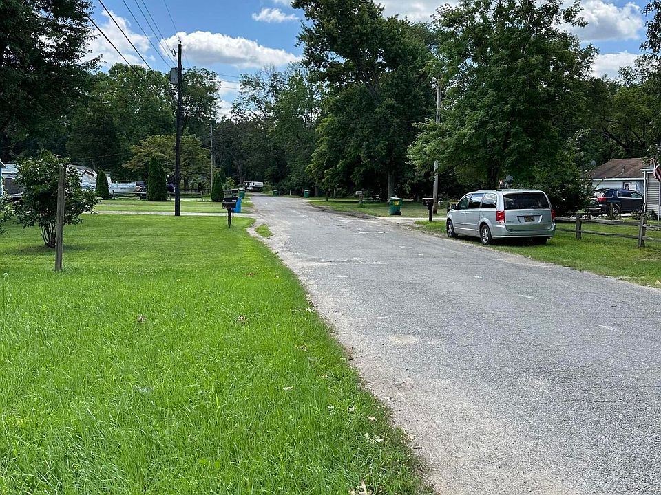 2nd image of East St