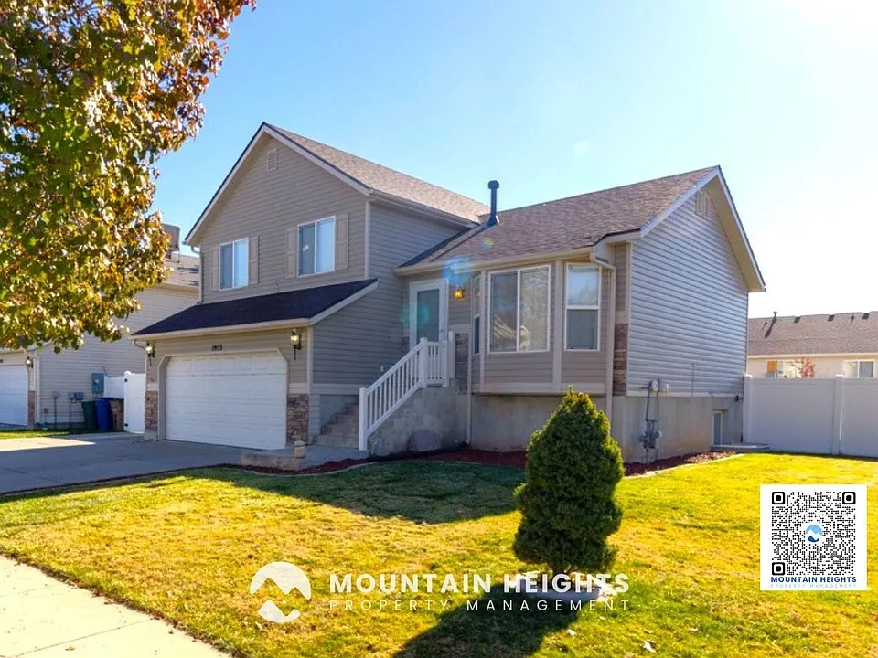 1953 W Black Angus Dr