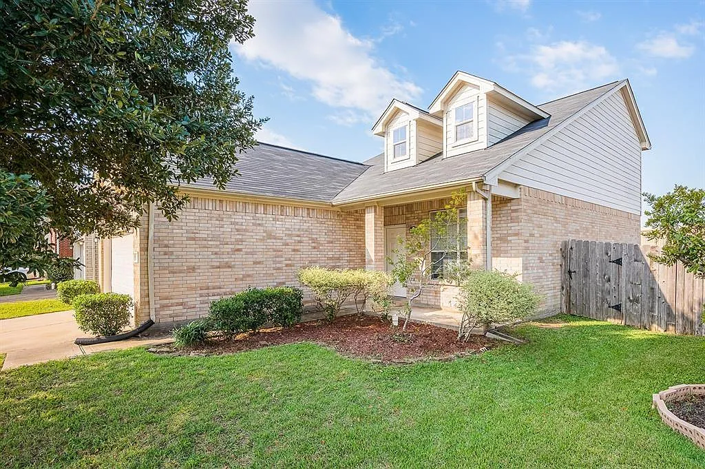 3 bed, 2.5 bath, 1533 sqft, $1,850 — Photo 2