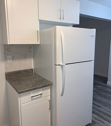 4th image of 10814 72nd Ave NW