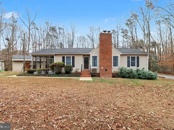 259 Hawkins Farm Rd, Bumpass, VA 23024