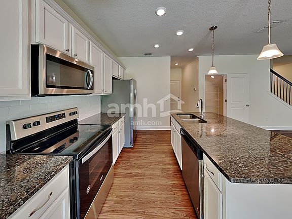 3rd image of 8565 Highfield Ave