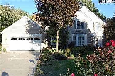 1st image of 325 Long Pointe Dr