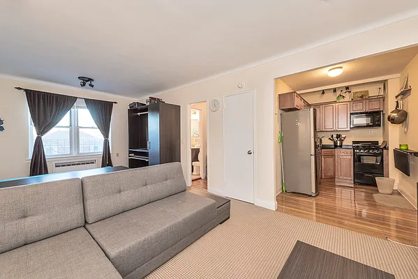 Sold by SBNY RE | media 35